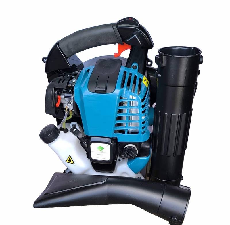 Soffiatore a mano 4 tempi EBV260c 1 alt=Soffiatore a mano 4 tempi EBV260c